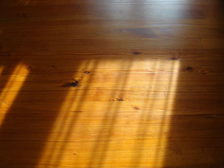 Stained, Quarter Sawn Heart Pine Floor in Great Room